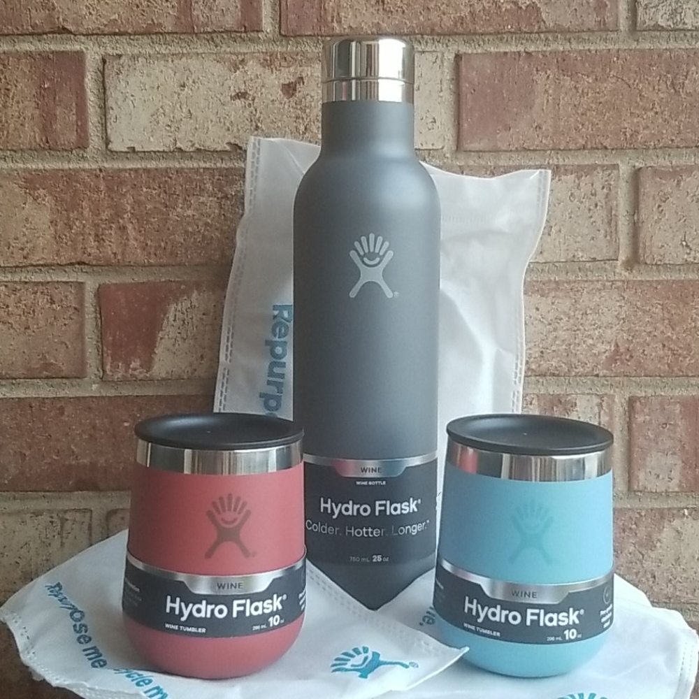 Hydro Flask Skyline Limited Edition Wine Gift Set